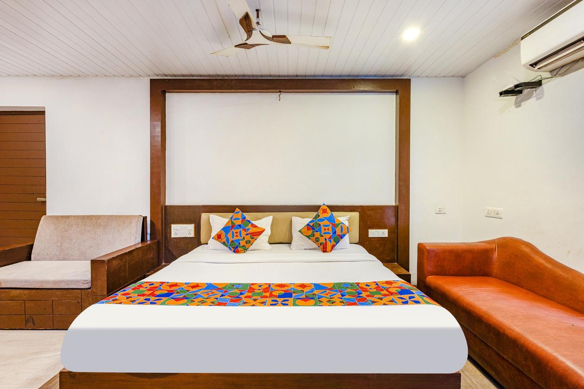 Fabhotel Prime 7 Eleven Resort カンドリム エクステリア 写真